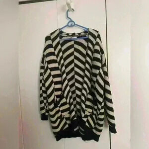 Pink Lily Women's Cardigan